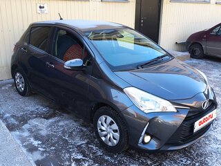 2018 Toyota Vitz III (XP130) Рестайлинг, серый, 1000000 рублей, вид 1