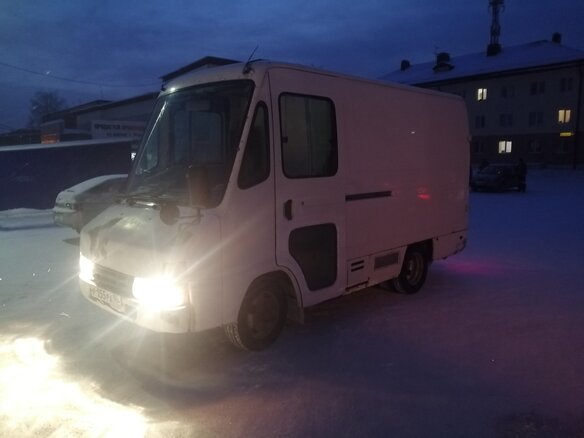 2001 Toyota Dyna, белый - вид 1