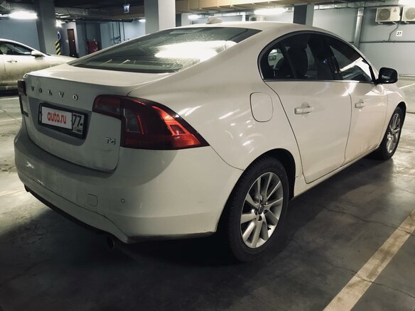 2014 Volvo S60 II Рестайлинг, белый - вид 3
