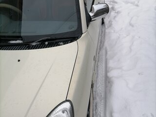 2002 Daihatsu Storia I (M100) Рестайлинг 2, белый, 340000 рублей, вид 3