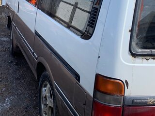 1993 Toyota HiAce H100, белый, 380000 рублей, вид 3