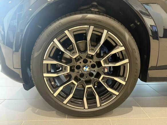 2025 BMW X6 40i III (G06) Рестайлинг, чёрный, 14450000 рублей - вид 7