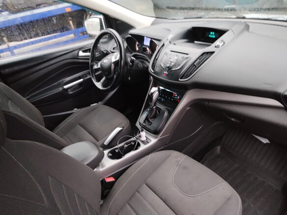 2014 Ford Kuga II, белый, 1050000 рублей - вид 9