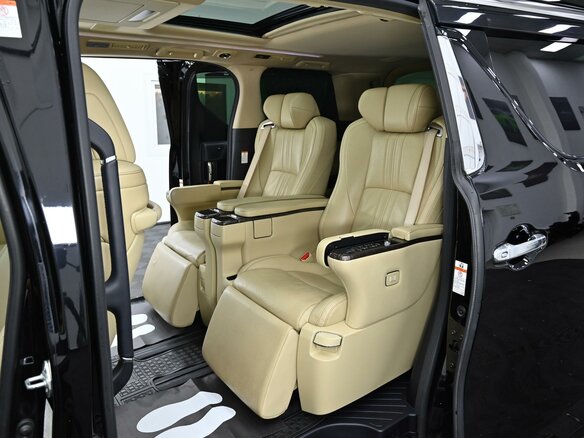 2021 Toyota Alphard III Рестайлинг, чёрный, 4199000 рублей - вид 17