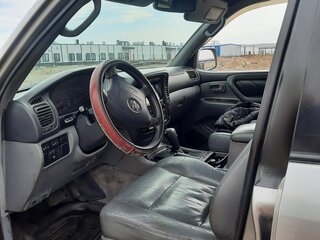 2002 Toyota Land Cruiser 100 Series Рестайлинг 1, белый, 2000000 рублей, вид 5