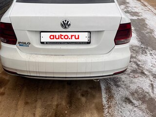 2016 Volkswagen Polo V Рестайлинг, белый, 630000 рублей, вид 1