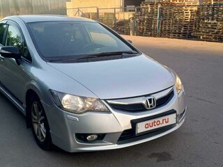 2011 Honda Civic VIII Рестайлинг, серебристый, 830000 рублей, вид 2