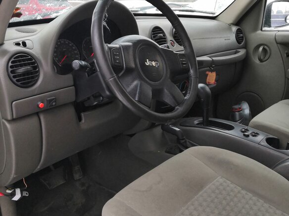 2005 Jeep Liberty (North America) I, чёрный - вид 5
