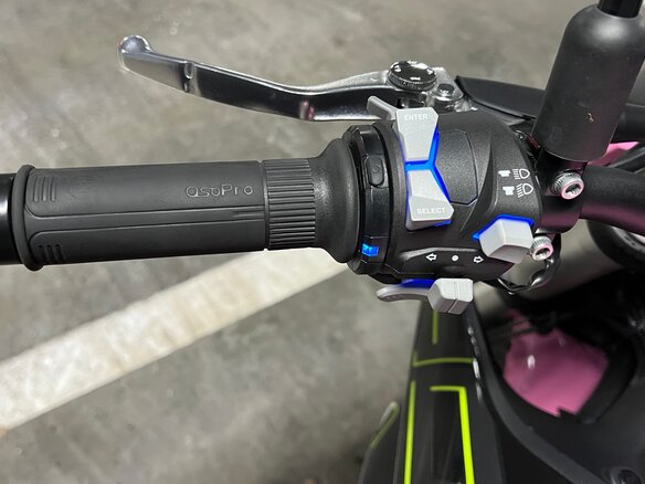 2025 QJMotor SRK 400, розовый, 427000 рублей - вид 7