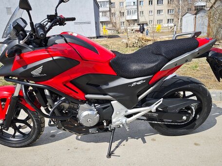 2013 Honda NC 700X, красный, 560000 рублей, вид 2