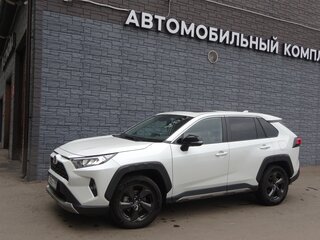 2022 Toyota RAV4 V (XA50), белый, 3300000 рублей, вид 3