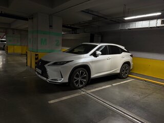 2019 Lexus RX 300 IV Рестайлинг, белый, 4800000 рублей, вид 1