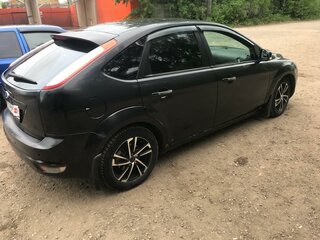 2010 Ford Focus II Рестайлинг, чёрный, 300000 рублей, вид 3
