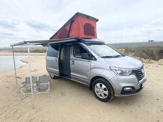 2018 Hyundai Grand Starex I Рестайлинг 2, серый, 4250000 рублей, вид 1