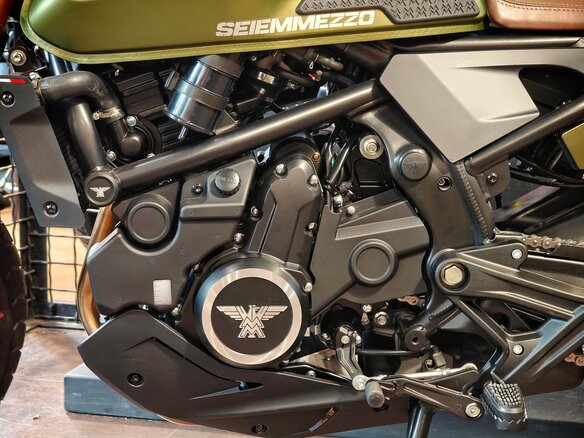2026 Moto Morini Seiemmezzo SCR, зелёный, 744900 рублей - вид 10