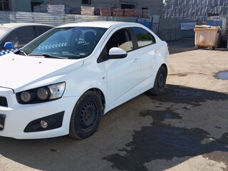 2015 Chevrolet Aveo II, белый, 870000 рублей, вид 2