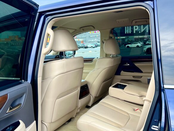 2017 Lexus LX 450d III Рестайлинг 2, синий, 6750000 рублей - вид 18