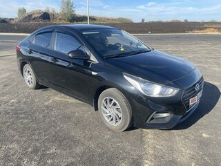 2017 Hyundai Solaris II, чёрный, 1350000 рублей, вид 2