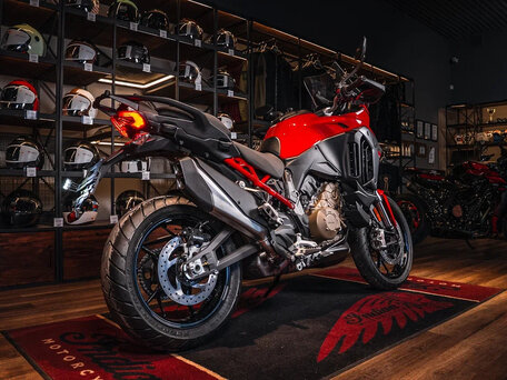 2026 Ducati Multistrada V4, красный, 3090000 рублей, вид 3