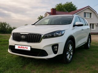 2018 Kia Sorento III Prime Рестайлинг, белый, 2500000 рублей, вид 1