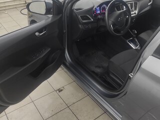 2021 Hyundai Solaris II Рестайлинг, серый, 1700000 рублей, вид 2