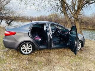 2012 Kia Rio 5-speed III, серый, 920000 рублей, вид 2