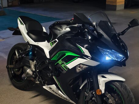 2021 Kawasaki Ninja 650, чёрный, 720000 рублей, вид 1