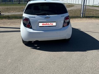 2015 Chevrolet Aveo II, белый, 850000 рублей, вид 4