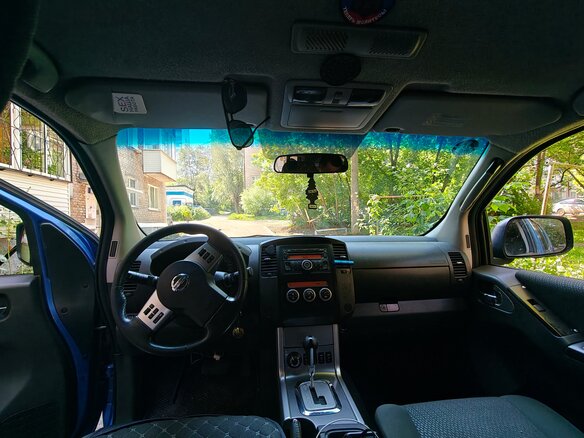 2010 Nissan Navara (Frontier) III (D40) Рестайлинг, синий, 850000 рублей - вид 7