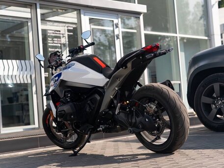 2026 BMW R 1300 R, белый, 2399999 рублей, вид 2