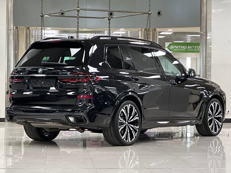 2022 BMW X7 40d I (G07) Рестайлинг, чёрный, 12500000 рублей, вид 4