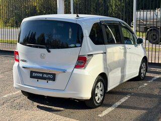 2014 Honda Freed I Рестайлинг, белый, 1219000 рублей, вид 4