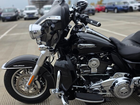 2017 Harley-Davidson Tri Glide, чёрный, 2799000 рублей - вид 6