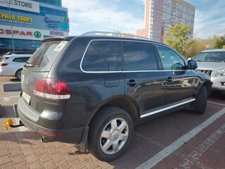 2007 Volkswagen Touareg I Рестайлинг, чёрный, 950000 рублей, вид 3
