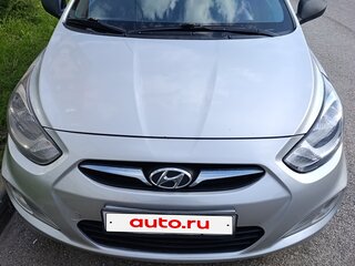 2013 Hyundai Solaris I, серебристый, 600000 рублей, вид 1