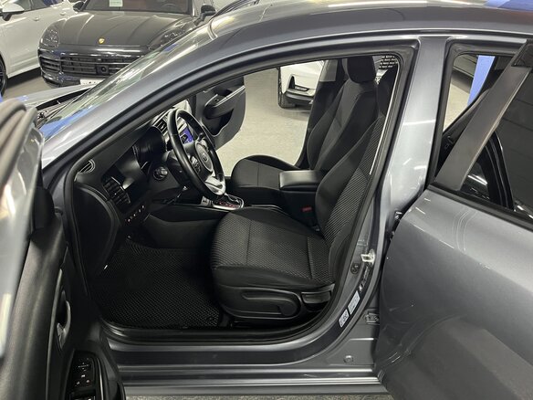 2017 Kia Rio III Рестайлинг, серый, 1125000 рублей - вид 18