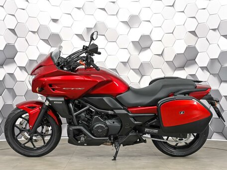 2013 Honda CTX 700, красный, 529000 рублей, вид 4