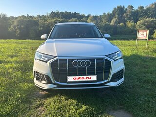 2020 Audi Q7 45 TFSI II (4M) Рестайлинг, белый, 4950000 рублей, вид 4