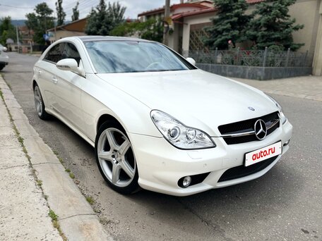 2005 Mercedes-Benz CLS 500 I (C219), белый, 2090000 рублей, вид 3