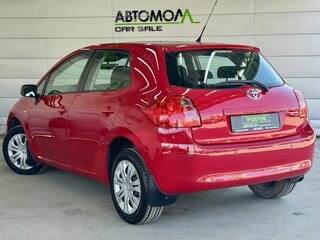 2009 Toyota Auris I, красный, 699000 рублей, вид 4