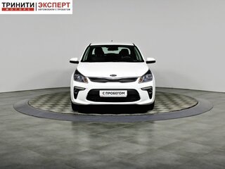 2017 Kia Rio IV, белый, 1197000 рублей, вид 2