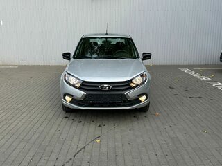 2026 Lada (ВАЗ) Granta I Рестайлинг, серебристый, 1305000 рублей, вид 2