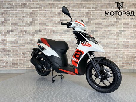 2025 Aprilia SR 50, белый, 285000 рублей, вид 4