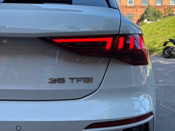 2023 Audi A3 Sportback 35 TFSI IV (8Y), белый, 2360000 рублей - вид 7