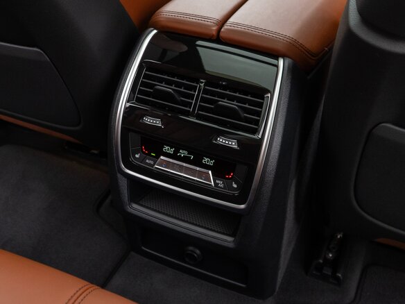 2022 BMW X5 40d IV (G05/G18), синий, 9790000 рублей - вид 26