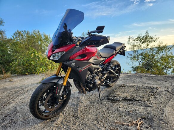 2015 Yamaha MT-09 Tracer (FJ-09), пурпурный, 850000 рублей - вид 12