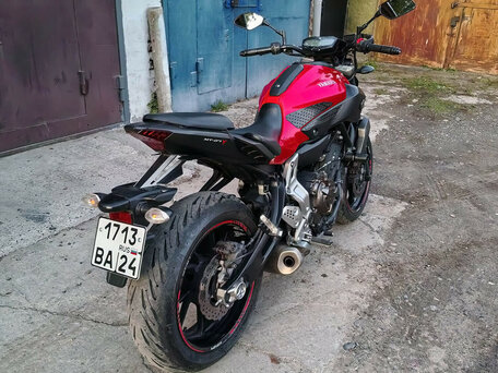 2014 Yamaha MT-07 (FZ-07), красный, 600000 рублей, вид 3