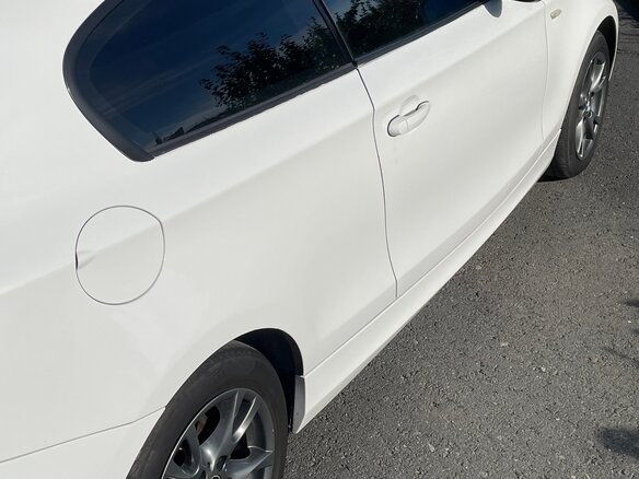2008 BMW 1 серии 118i I (E81/E82/E87/E88) Рестайлинг, белый, 665000 рублей - вид 2