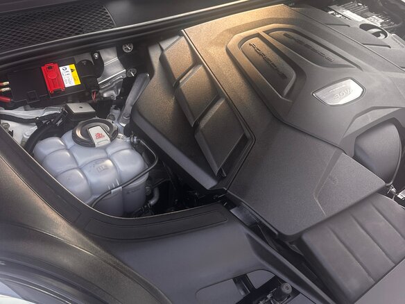2020 Porsche Cayenne III, белый, 5650000 рублей - вид 12