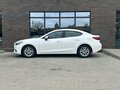 2018 Mazda 3 III (BM) Рестайлинг, белый, 2000000 рублей - вид 1